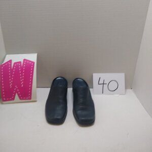 Madeline Stuart leather mule heels size 8 1/2 Preowned